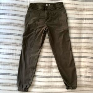 THE NORTH FACE Olive Jogger Pant